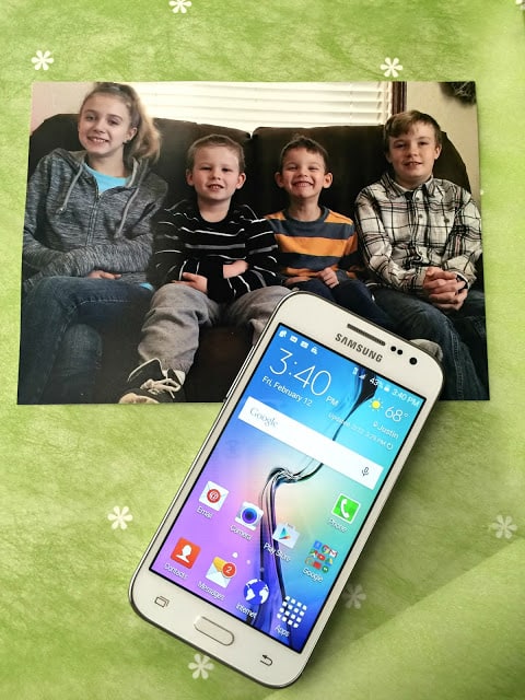 art Family Mobile Keeps Grandparents Connected to Grandkids