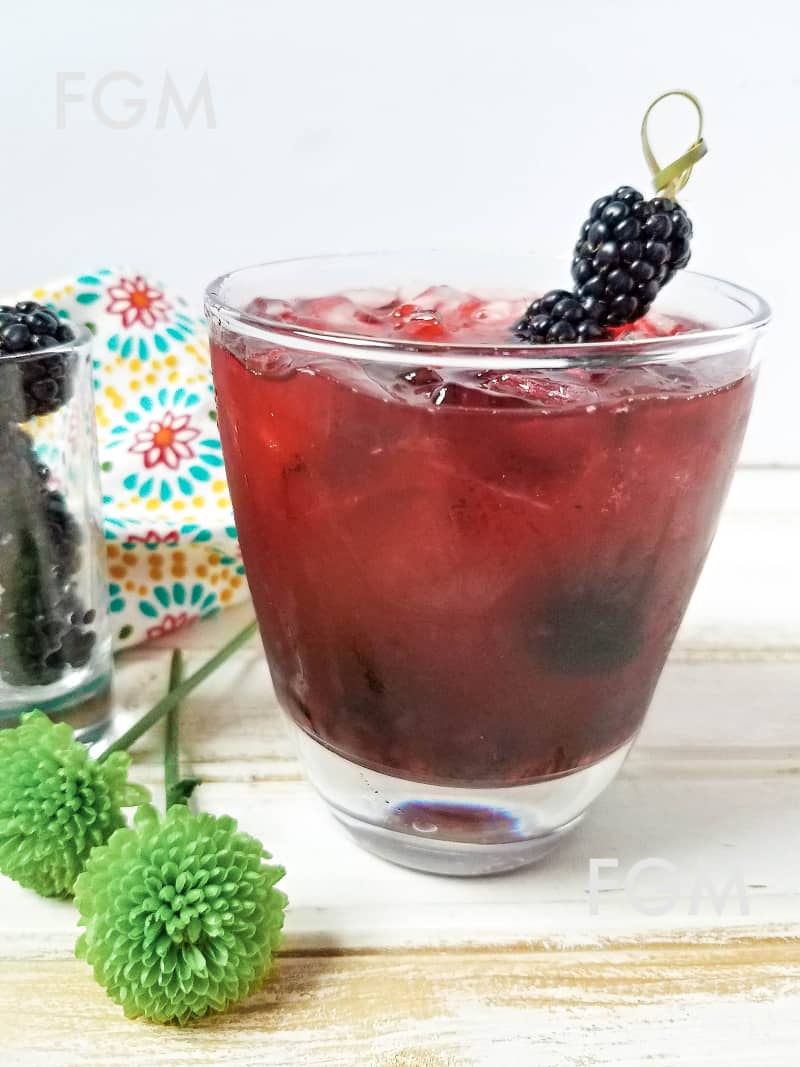 How to Make Blackberry Margaritas